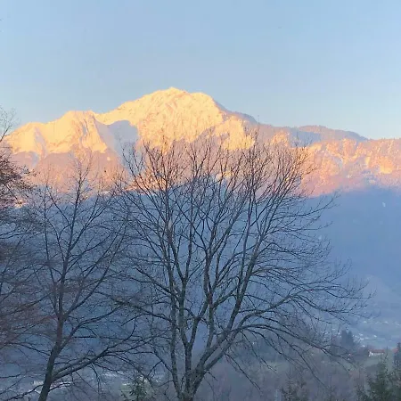 Du Bois Des Fugiers Homestay Ugine